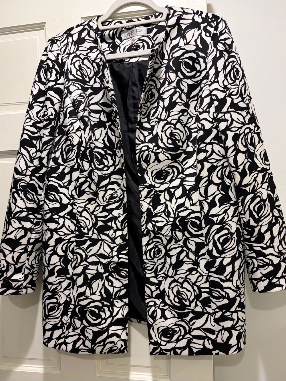 Kasper Black & White Floral Open-Front Blazer